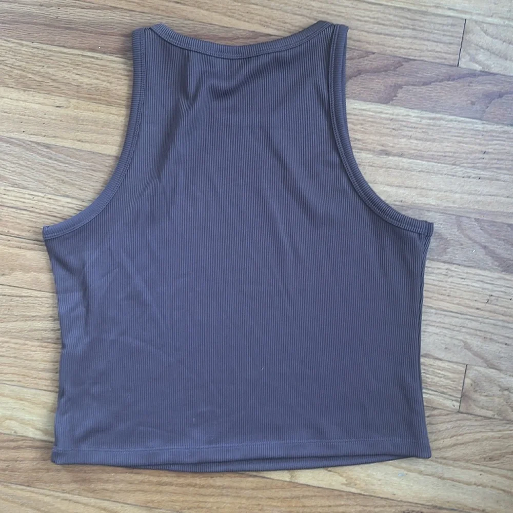H&M Brown Fitted Crop Tank Top - Picture 2 of 4